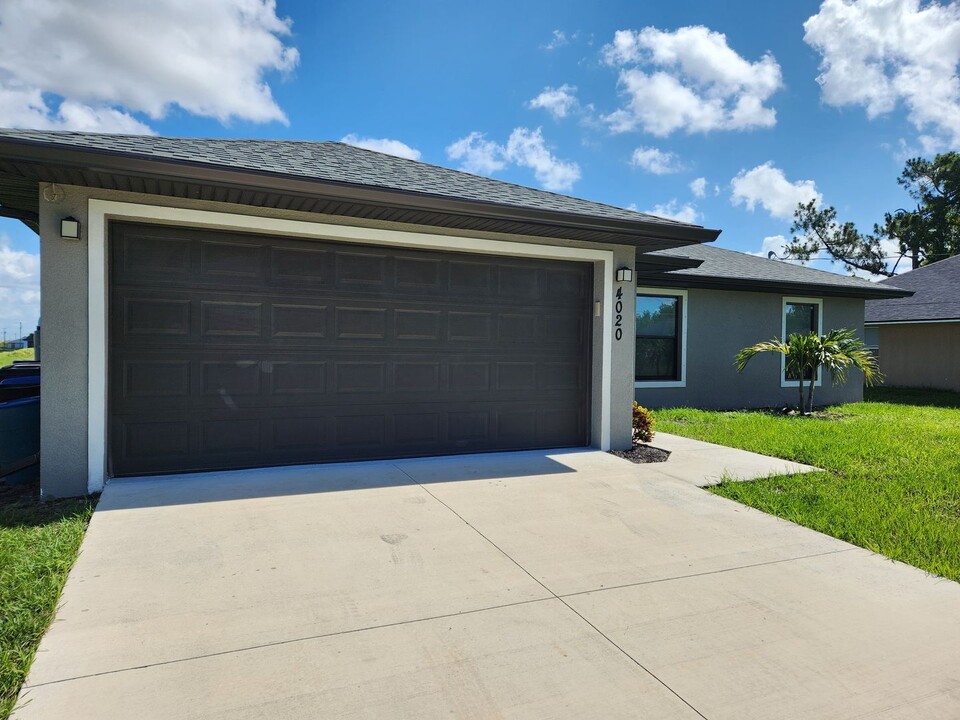 4020 36th St SW in Lehigh Acres, FL - Building Photo