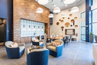 The Drake in Midland, TX - Building Photo - Building Photo