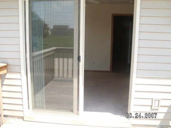 2356 Meadowpoint Dr-Unit -2356-A Meadowpoint Dr. in Troy, OH - Building Photo - Building Photo