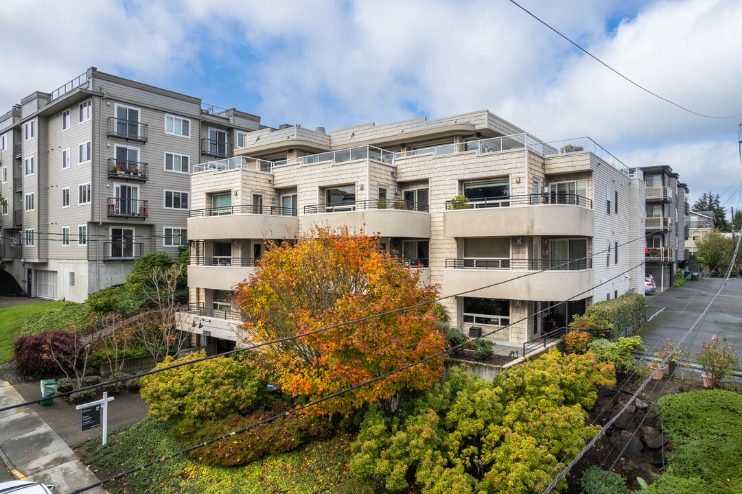 West Boston Heights in Seattle, WA - Foto de edificio