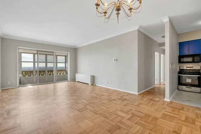 property at 2000 Linwood Ave