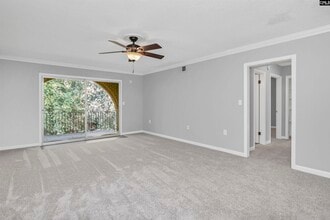 5516 Lakeshore Dr in Columbia, SC - Building Photo - Building Photo
