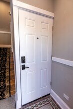 1708 W Balmoral Ave, Unit 3 in Chicago, IL - Building Photo - Building Photo