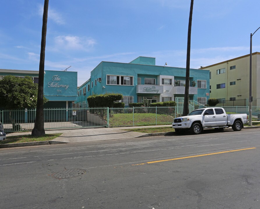 330 S Kenmore Ave in Los Angeles, CA - Building Photo