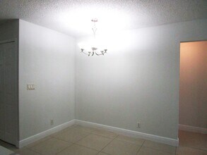 1462 Thornridge Ln in Royal Palm Beach, FL - Building Photo - Building Photo