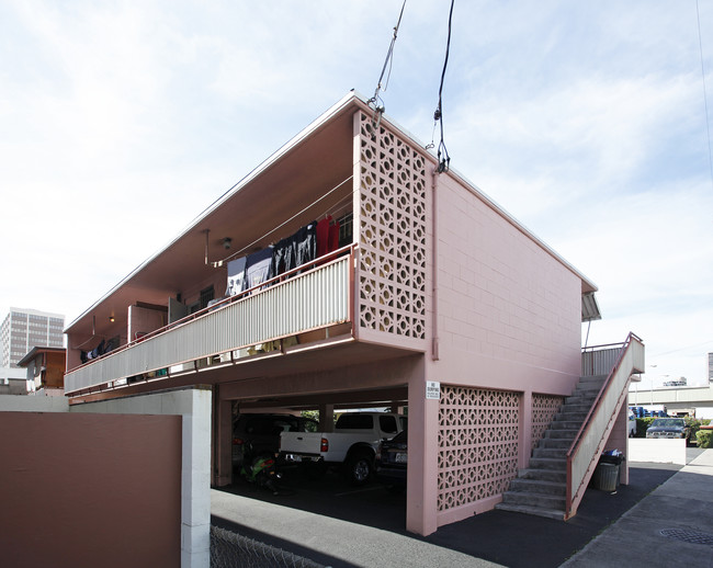 1323 Kinau St in Honolulu, HI - Foto de edificio - Building Photo