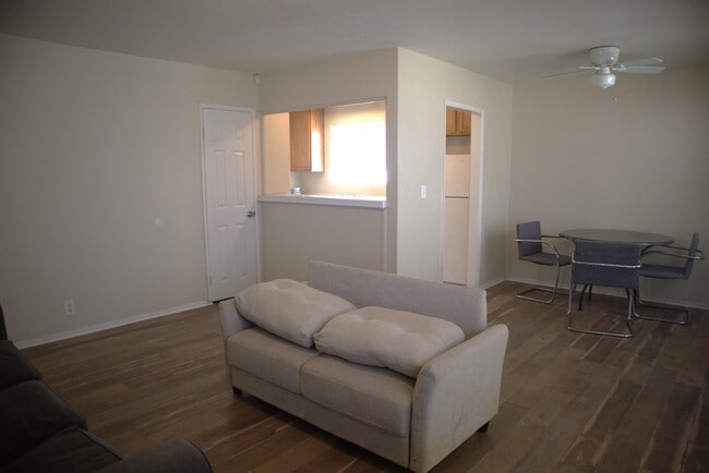 45515 3rd St E in Lancaster, CA - Building Photo - Building Photo
