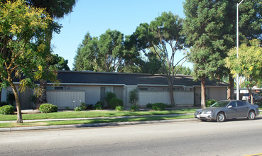 Park View Apartments in Fresno, CA - Building Photo - Building Photo