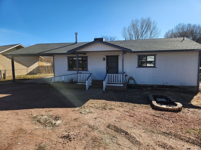 property at 43 S Rainbow Dr