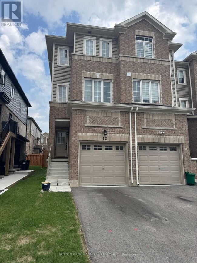 property at 12 Pumpkin Cor Cres