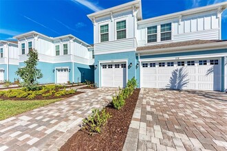 314 Via Anina Dr in Sarasota, FL - Building Photo - Building Photo