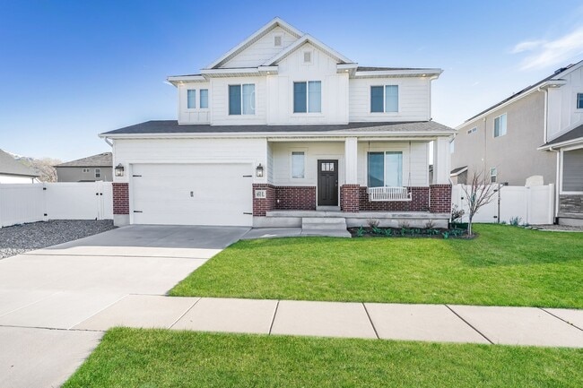 property at 651 E Old Post Office Rd S