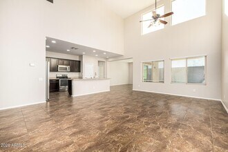 10809 W Saddlehorn Rd, Unit 3R in Peoria, AZ - Foto de edificio - Building Photo