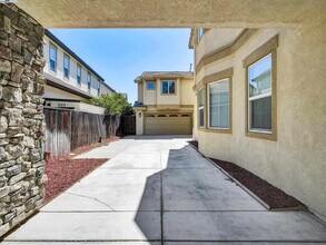 4312 Middlefield Dr in Tracy, CA - Building Photo - Building Photo