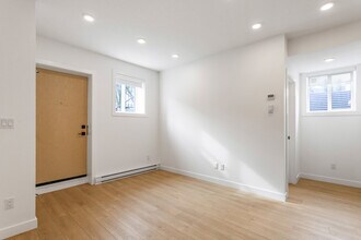 9801-9153 153 St NW in Edmonton, AB - Building Photo - Building Photo