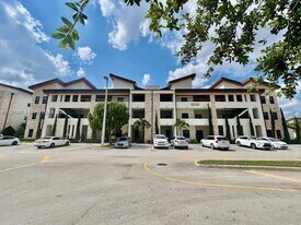 7855 NW 104th Ave in Doral, FL - Building Photo