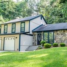 685 Tarkington Rd S in Stone Mountain, GA - Building Photo - Building Photo