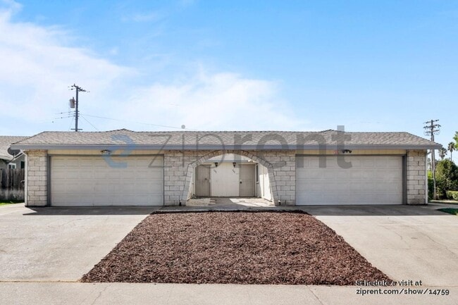 6102 Templeton Dr