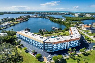 226 3rd St in Bonita Springs, FL - Building Photo - Building Photo