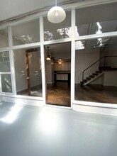 1621 1/4 N Martel Ave in Los Angeles, CA - Foto de edificio - Building Photo