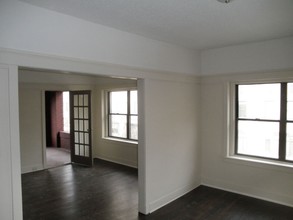 Fisher Kahn Apartments in Detroit, MI - Building Photo - Interior Photo