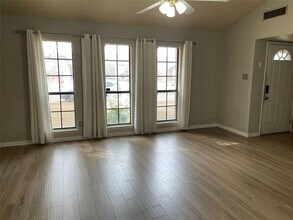 625 Via Del Sur in Mesquite, TX - Building Photo - Building Photo