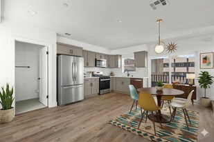 860 N Hudson Ave in Los Angeles, CA - Building Photo