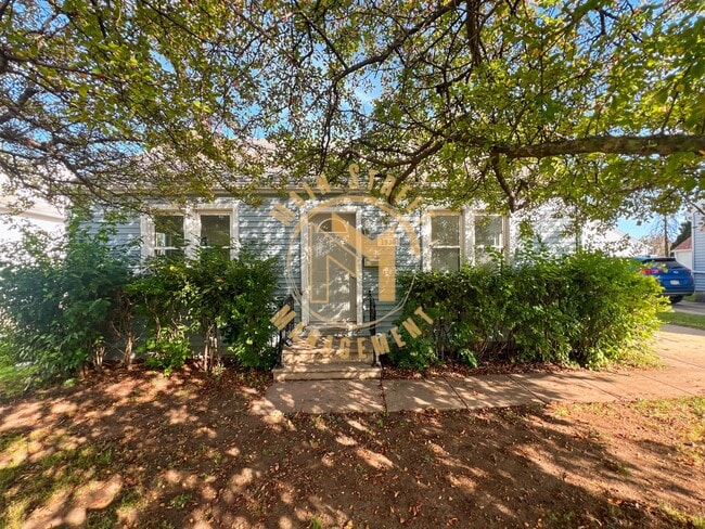 property at 1936 Ohio St