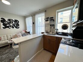 836 Huntington Ave, Unit 1 in Boston, MA - Building Photo