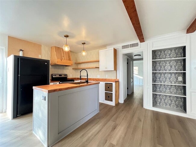 3310 Hycreek Dr in Austin, TX - Building Photo - Building Photo