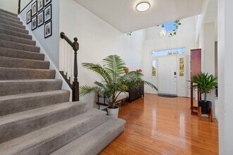 9 Lake Plumleigh Ct in Algonquin, IL - Building Photo - Building Photo