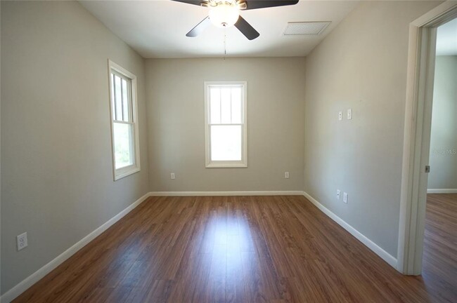 1901 W Bristol Ave in Tampa, FL - Building Photo - Building Photo