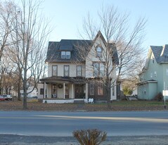 112 Third St in Waterford, NY - Building Photo