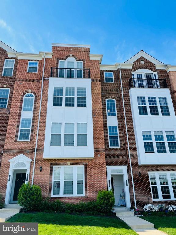 property at 42699 Wardlaw Terrace