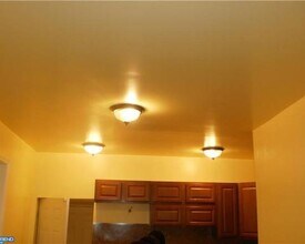 5427 Spruce St in Philadelphia, PA - Building Photo - Building Photo