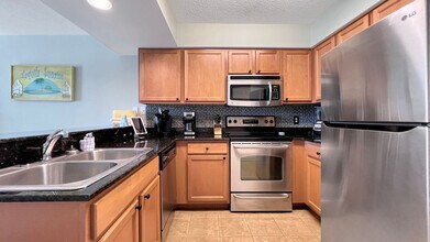 1707 Perrin Dr in Arabi, LA - Building Photo - Building Photo
