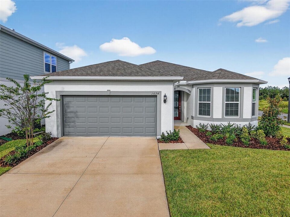 1624 Grn Orch St in St. Cloud, FL - Foto de edificio