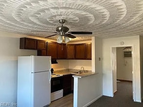 718 Lesner Ave in Norfolk, VA - Building Photo - Building Photo