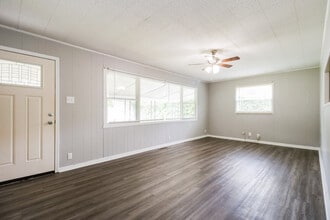 6917 Sayler Ave in Cincinnati, OH - Building Photo - Building Photo