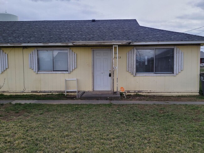 property at 1021-1023 Lowry St