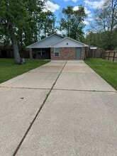 157 Hillside Dr in Liberty, TX - Building Photo - Building Photo