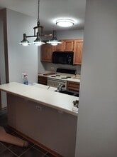 1375 Cunat Ct, Unit 3G in Lake In The Hills, IL - Building Photo - Building Photo