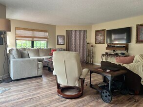 13 Uno Lago Dr in North Palm Beach, FL - Building Photo - Building Photo