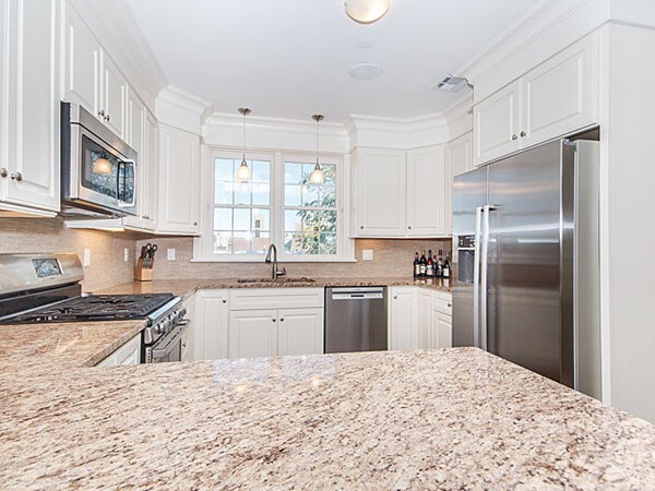 215 D St in Boston, MA - Building Photo