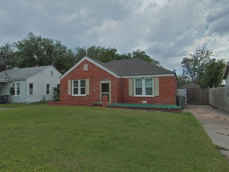 1708 NW Bell Ave in Lawton, OK - Building Photo