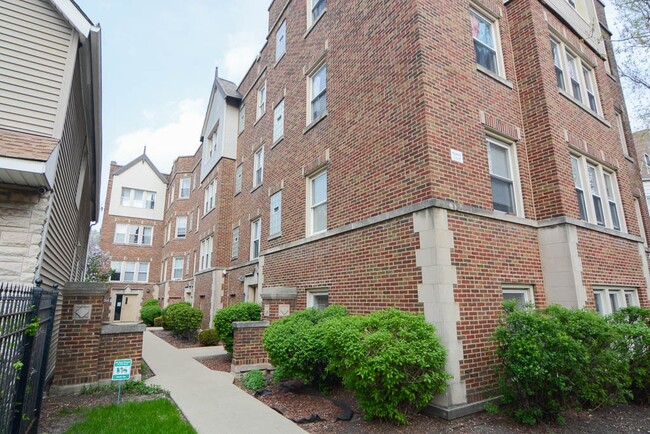 property at 2946 N Albany Ave