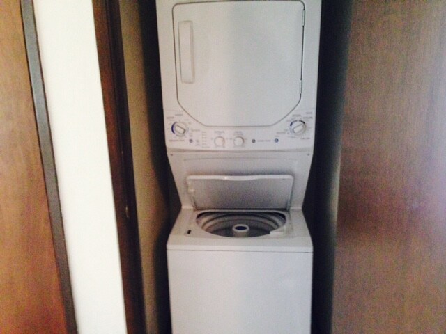 350 E Whidbey Ave, Unit 3 in Oak Harbor, WA - Building Photo - Building Photo