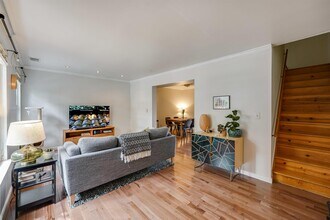 354 1st St in Jersey City, NJ - Building Photo - Building Photo