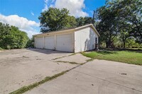 10001 Oak Grove Rd in Fort Worth, TX - Building Photo - Building Photo