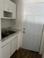 713 W Adams St in Muncie, IN - Building Photo